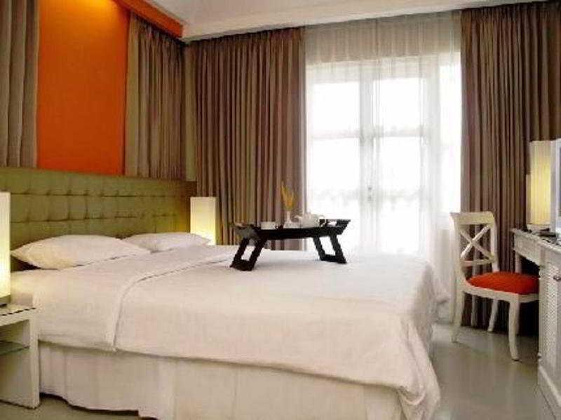 Ciputra Golf, Club & Hotel Surabaya Quarto foto